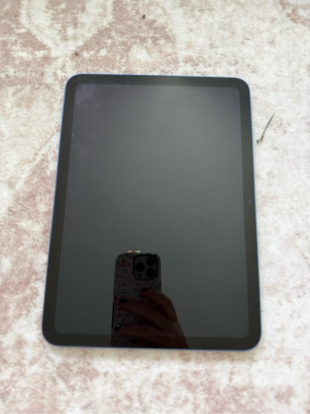IPad 10 with Apple Pencil - Picture 2 of 6